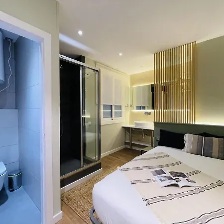 Apartment Plaza Catalunya Recently Renovated 5bd-4bth *