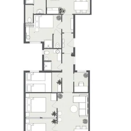 Plaza Catalunya Recently Renovated 5bd-4bth Apartment Barcelona