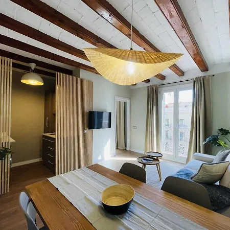 Plaza Catalunya Recently Renovated 5bd-4bth * Barcelona